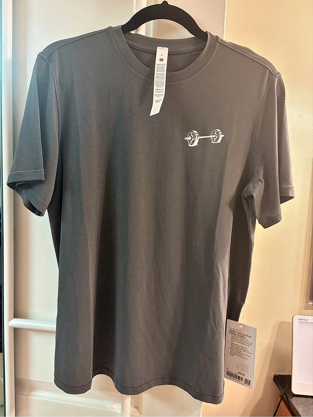 NWT: $68 LULULEMON Jersey Training Short Sleeve Graphic, Size 6, Barbell Baddie